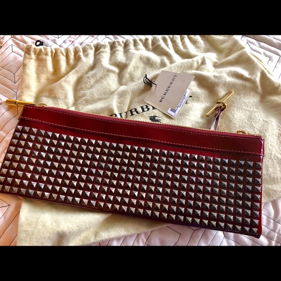 Burberry clutch - Picture 1 of 5